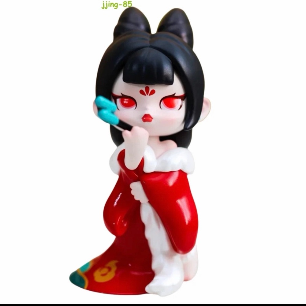 ANITA Figurine